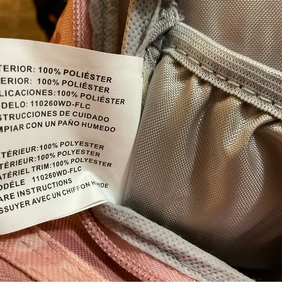 East sports pink camo very roomie backpack. Withpadded straps n strap to hang up - Picture 4 of 5